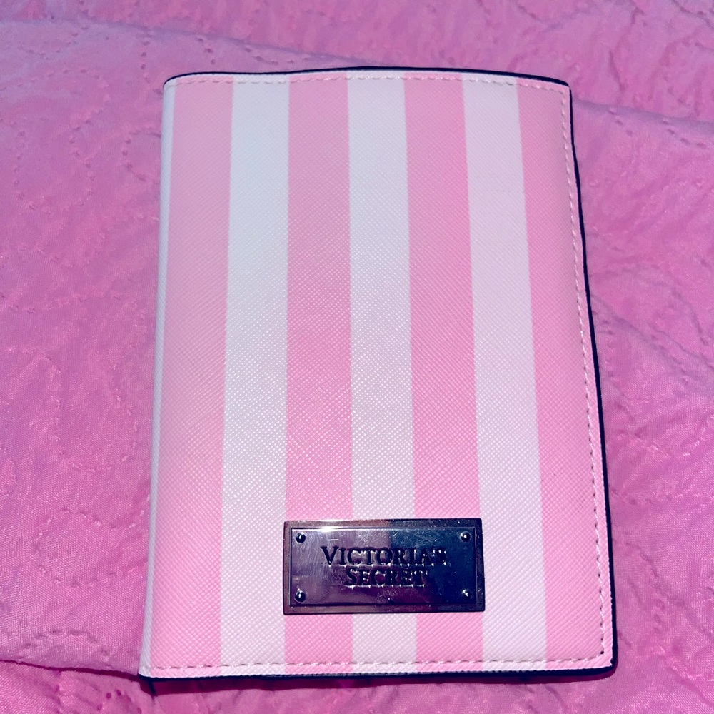 Victoria Secret Passport Wallet 💕